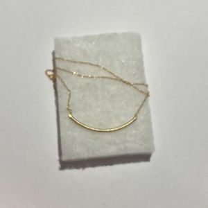 NIB Gold Arc Bar Necklace